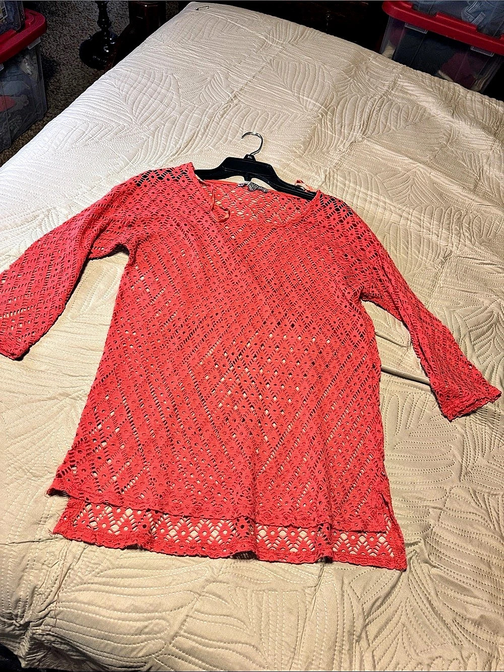 Valerie Stevens Lace Tunic in dark pink Size Large Like New